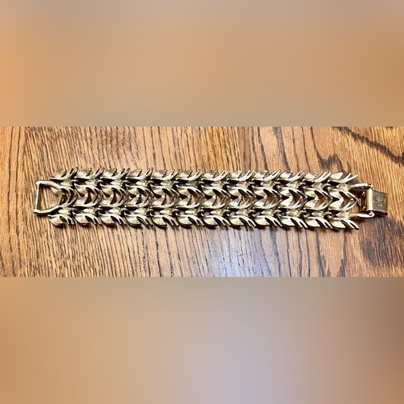 Coro Pegasus VTG Bracelet Silver Gold Sparkle Tone 1950’s Chunky VTG Collectible - Picture 8 of 17